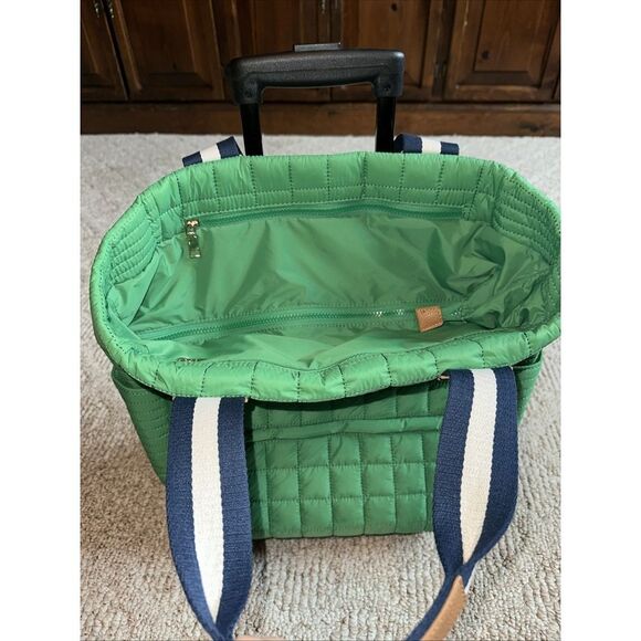 Shiraleah Ezra Unisex Green Quilted LARGE Roller Bag - Handles - Pockets EUC - Picture 2 of 7